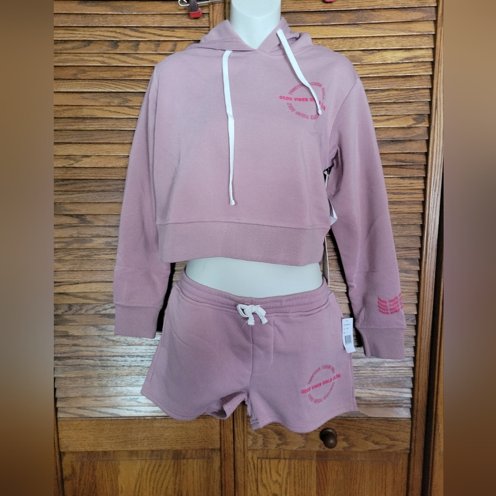 Brooklyn Cloth NWT 2 Pc Pink Hoodie‎ and Shorts Set Size Small